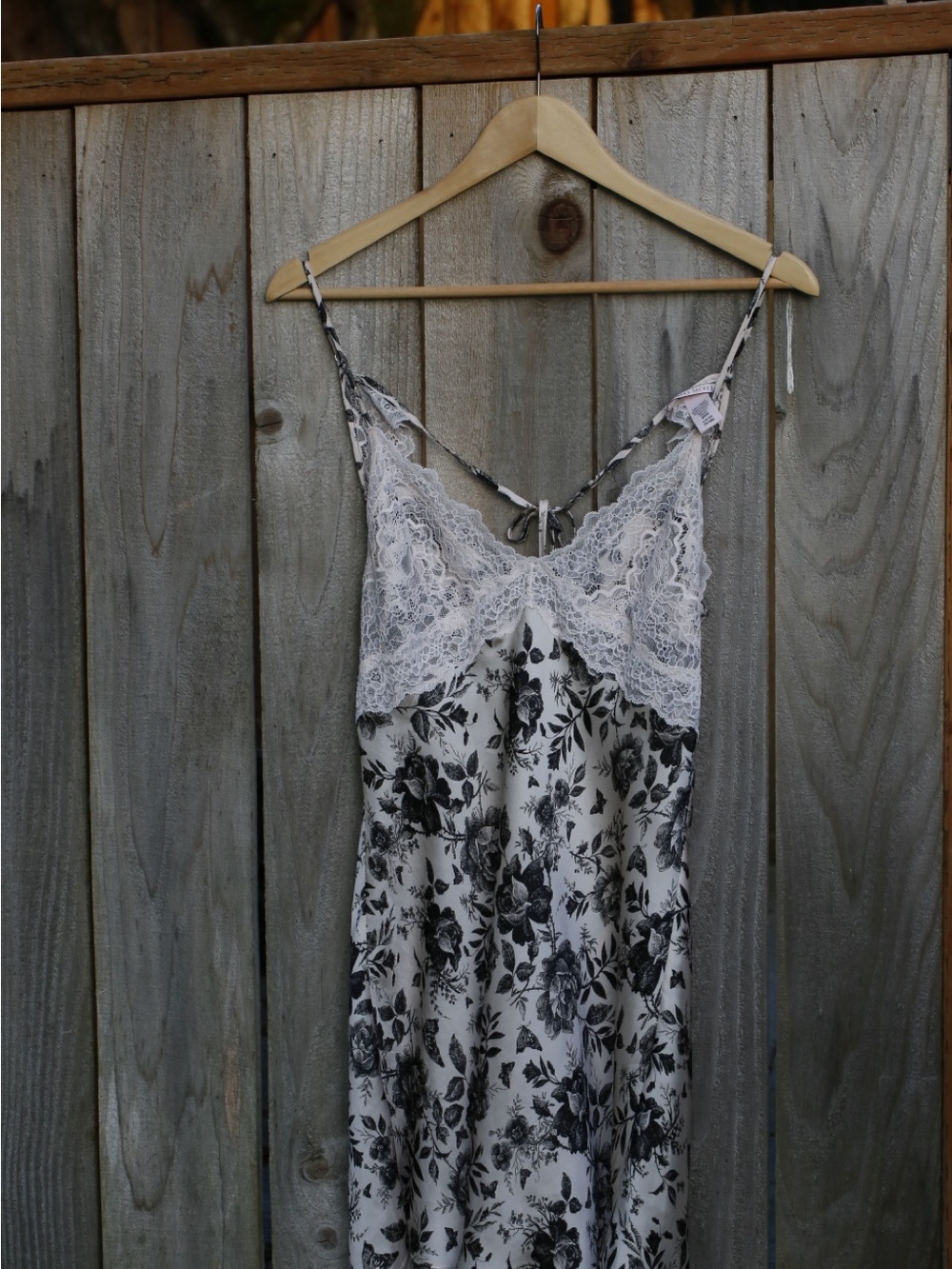 Victoria's Secret Black & Powder Pink Floral Lace Slip size S/P/Ch